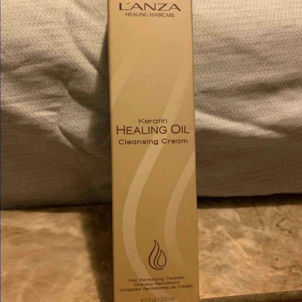 L’ANZA KEARTIN HEALING OIL CLEANSING CREAM